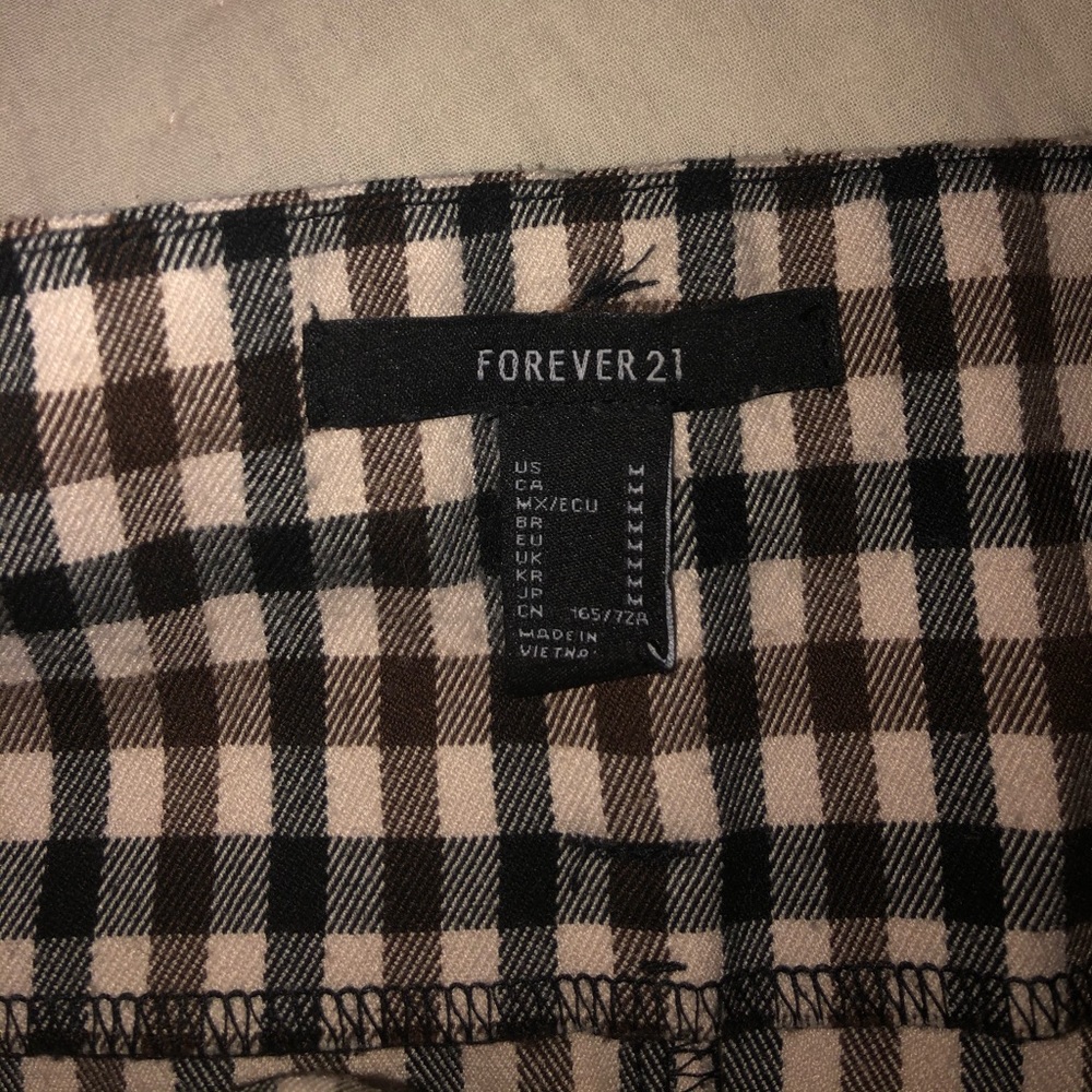 Forever 21 belt buckle flow shorts - Picture 3 of 3